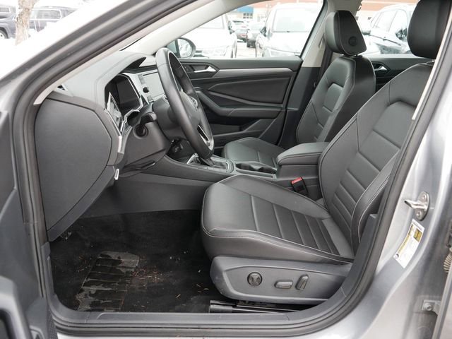 Certified 2024 Volkswagen Jetta SE image 13