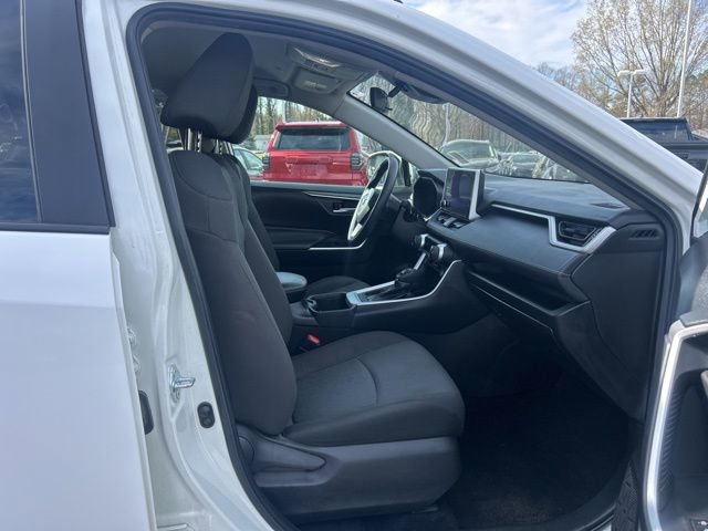 Used 2024 Toyota RAV4 XLE image 17