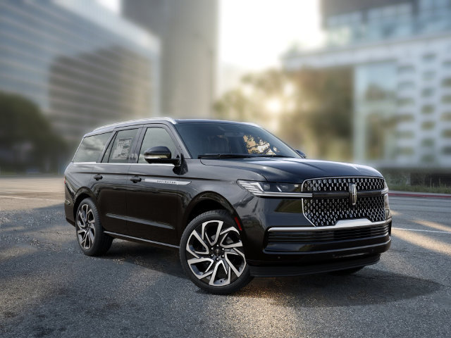 New 2027 Lincoln Navigator Reserve AWD/4WD image 6