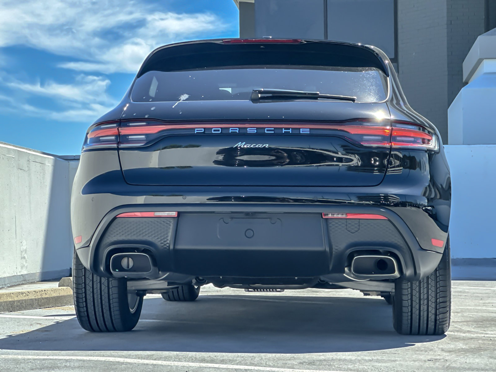 New 2026 Porsche Macan AWD/4WD image 8