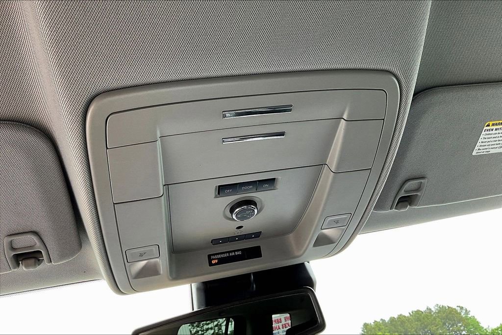 Used 2019 Chevrolet Tahoe LT image 17