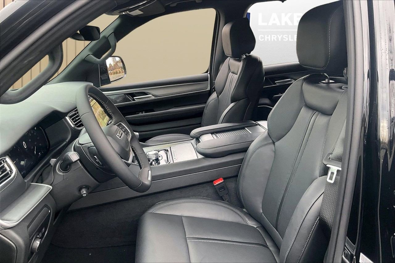 New 2026 Jeep Grand Wagoneer L Limited AWD/4WD image 22