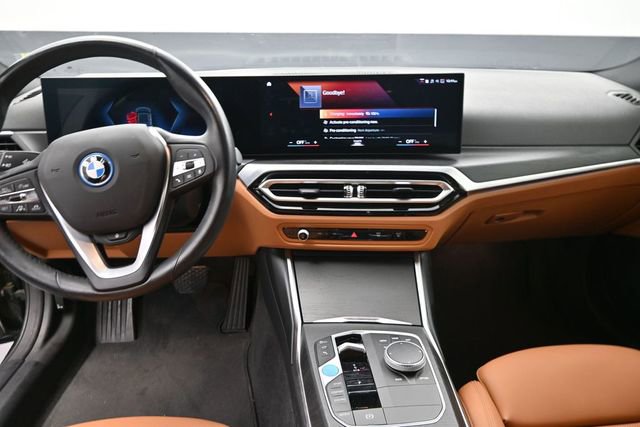 Used 2023 BMW i4 eDrive35 RWD image 14