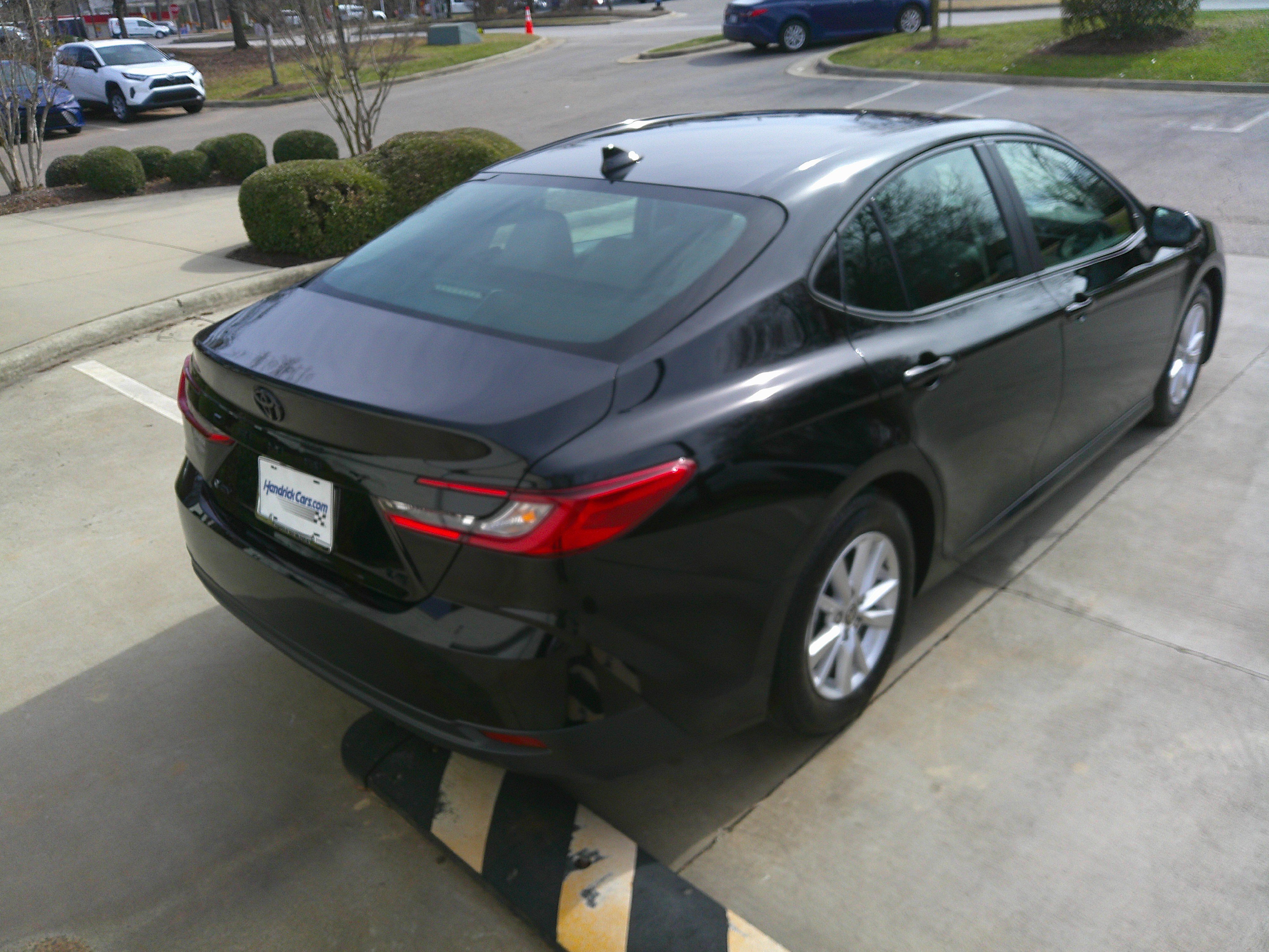 Used 2025 Toyota Camry LE image 13