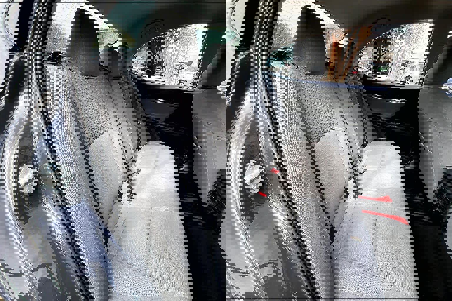 Used 2025 Toyota Camry LE w/ Convenience Package image 18