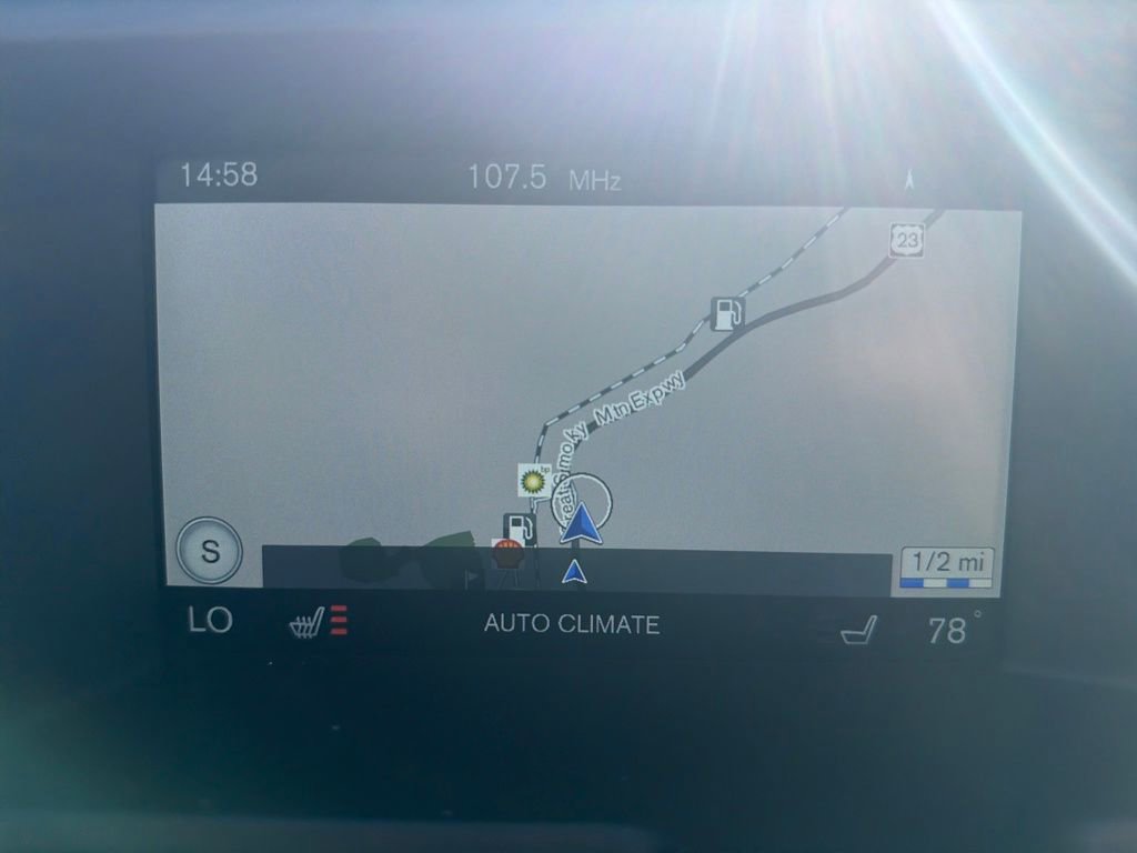 Used 2016 Volvo XC60 T5 Premier image 23