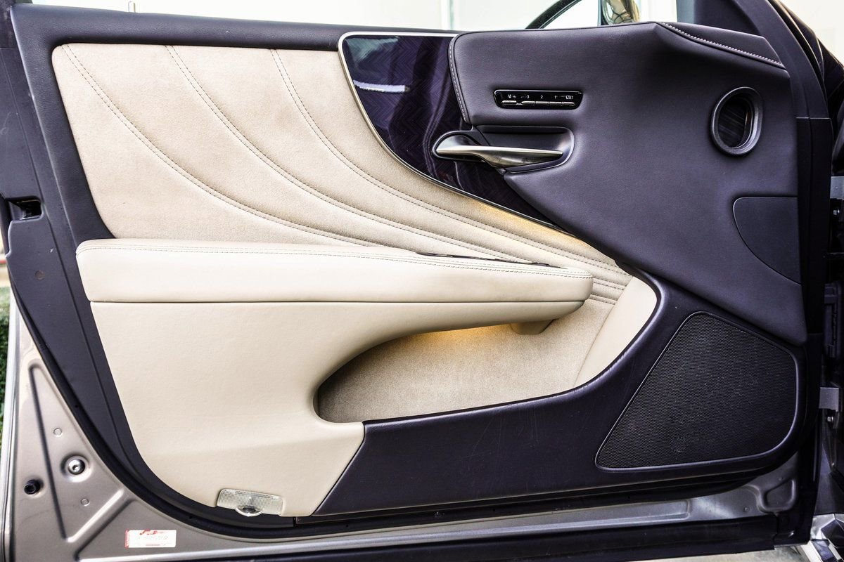 Used 2022 Lexus LS 500 w/ Interior Upgrade Package image 36