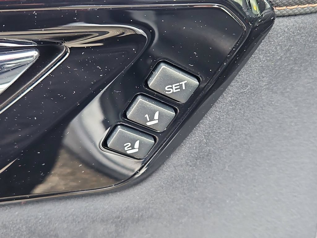 Used 2025 Subaru Forester Touring AWD/4WD image 21