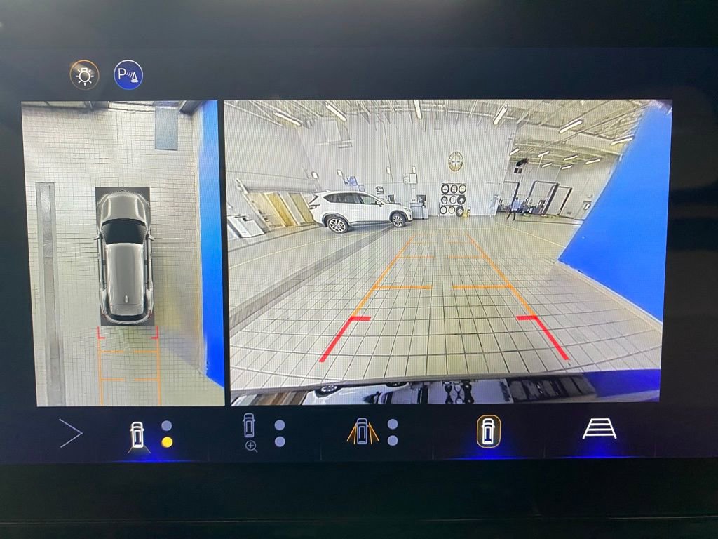 New 2026 Chevrolet Equinox ACTIV w/ Convenience Package III image 3