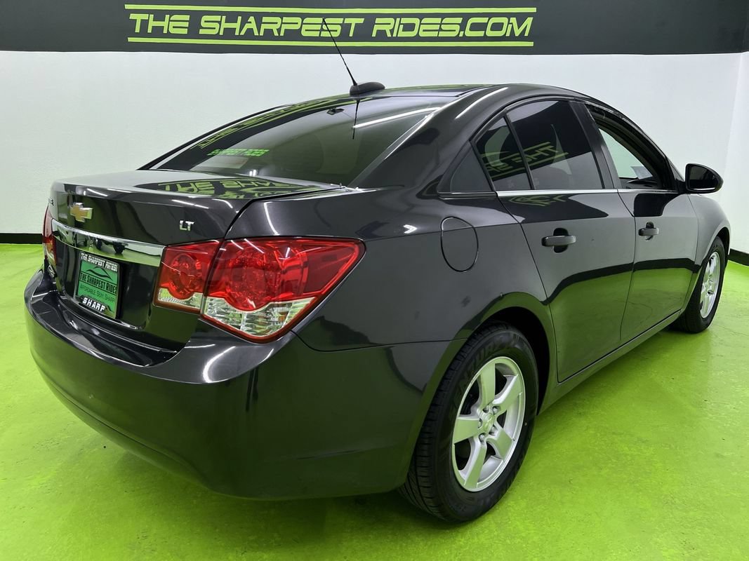 Used 2016 Chevrolet Cruze LT w/ Technology Package FWD image 10