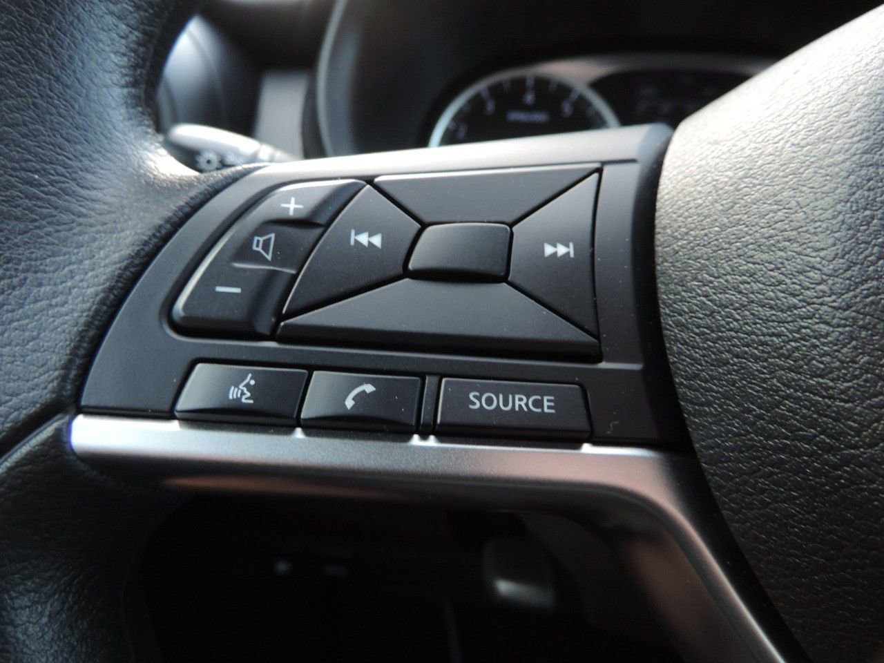 Used 2021 Nissan Kicks S FWD image 24