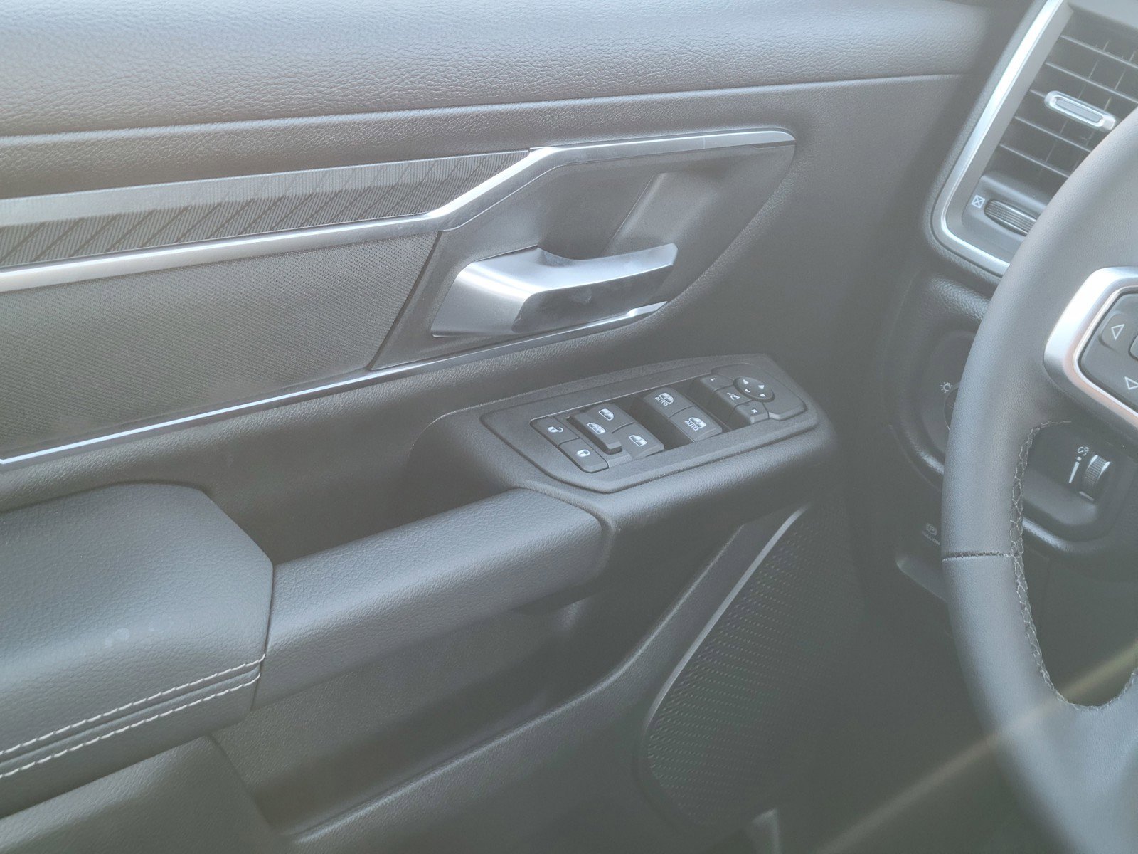 New 2025 RAM 1500 Big Horn image 33