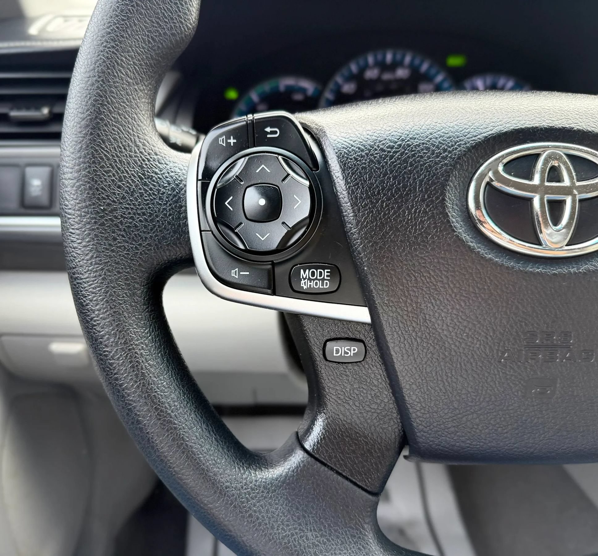 Used 2014 Toyota Camry LE FWD image 13