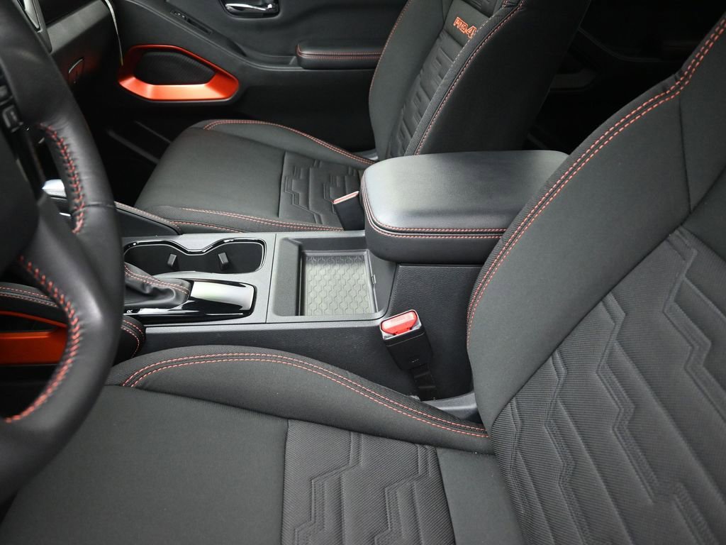 Used 2025 Nissan Frontier PRO-4X image 31