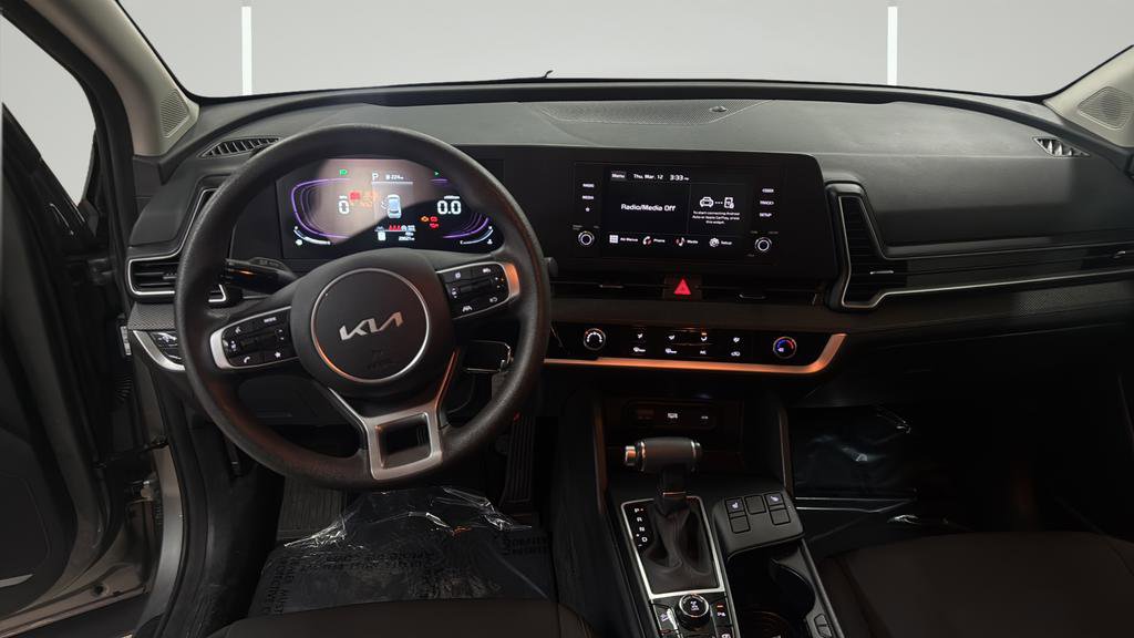Used 2025 Kia Sportage LX image 16