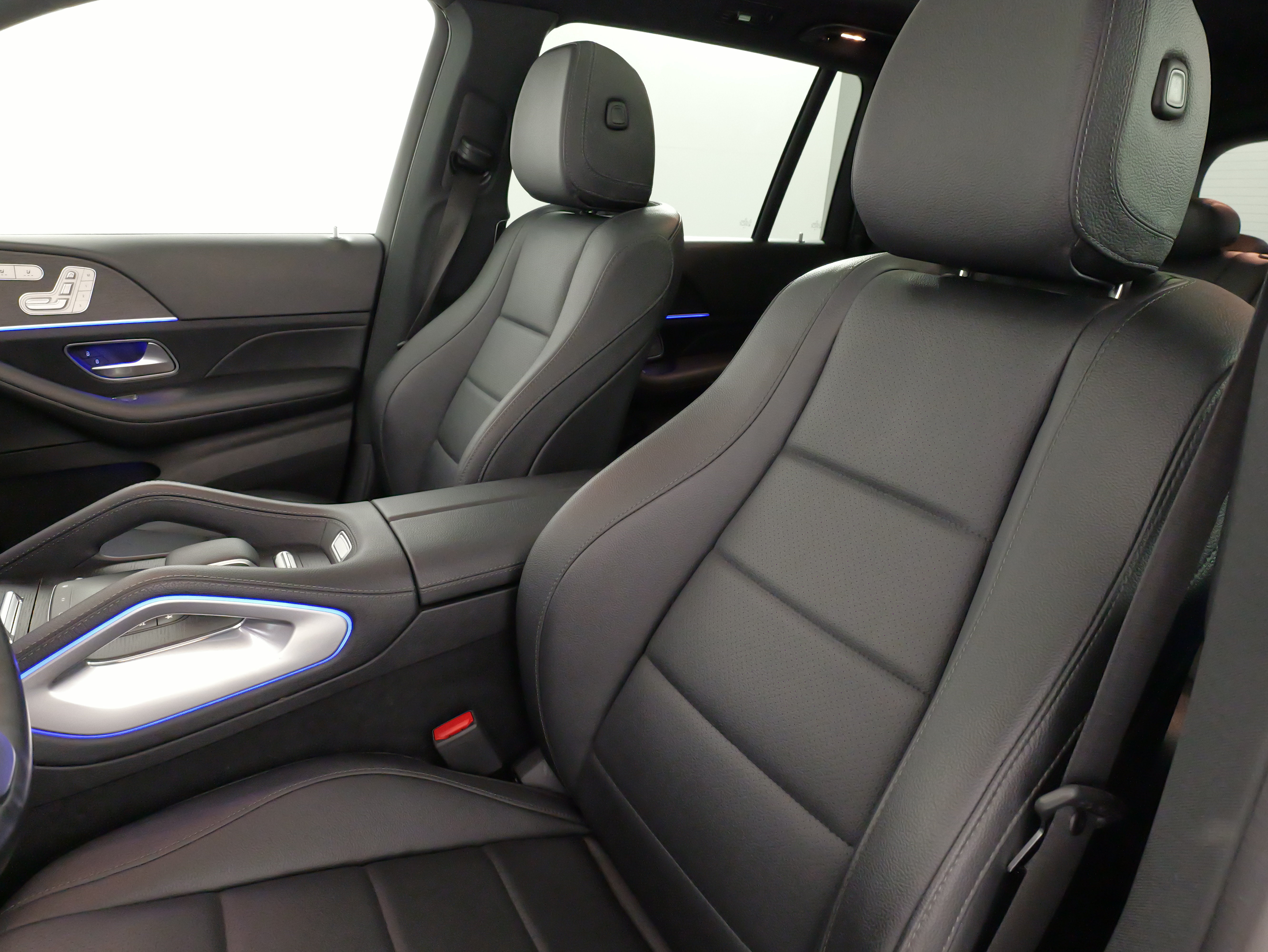 Used 2022 Mercedes-Benz GLS 450 4MATIC image 35