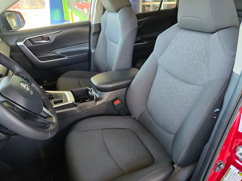 Used 2024 Toyota RAV4 XLE w/ Convenience Package AWD/4WD image 23