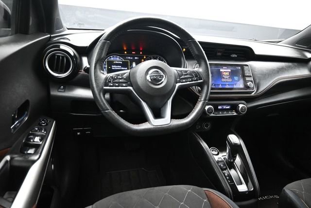 Used 2018 Nissan Kicks SR FWD image 11