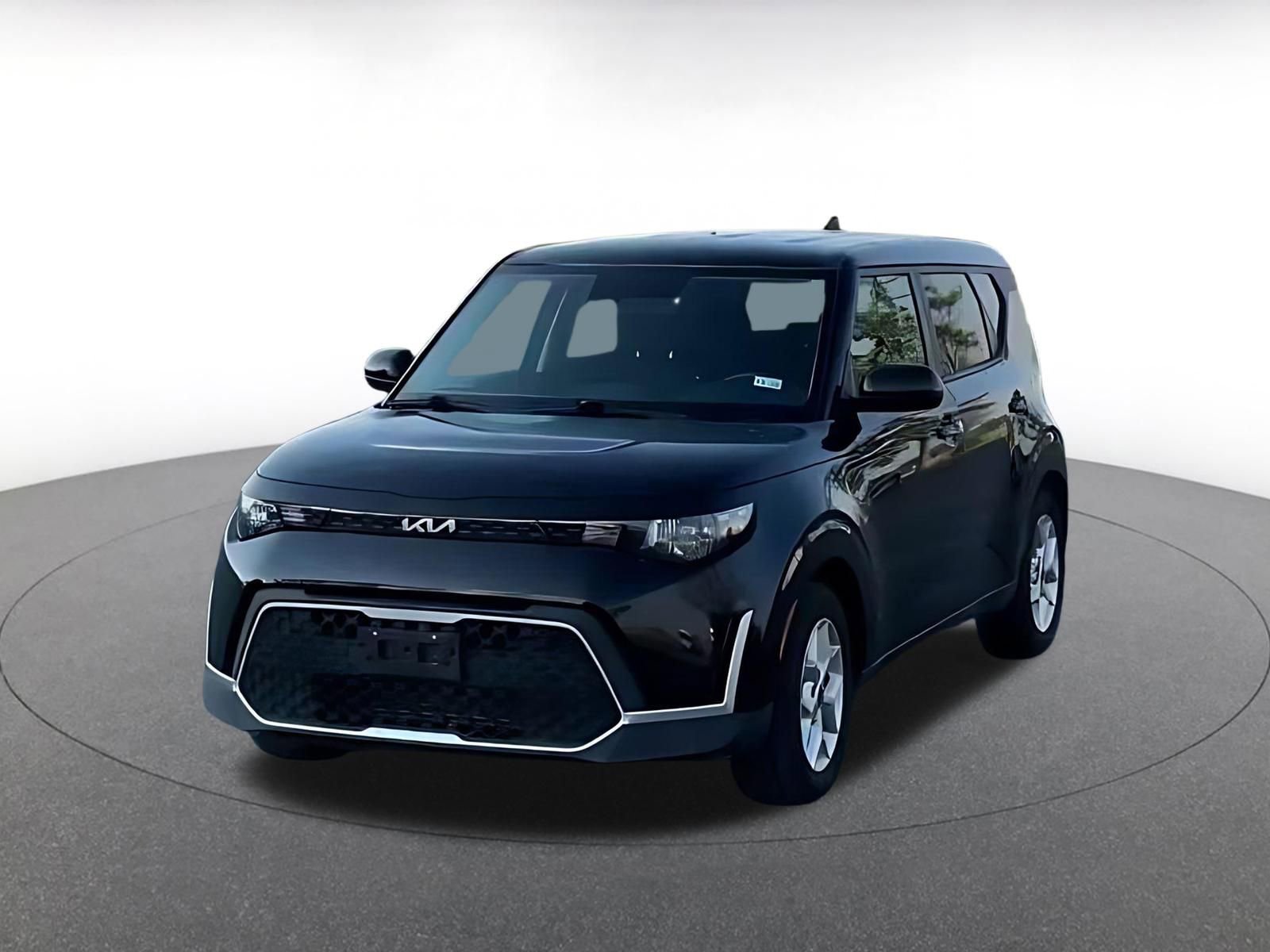 Used 2025 Kia Soul LX w/ LX Technology Package image 7