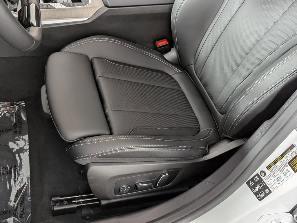 Used 2025 BMW 330i xDrive Sedan w/ Premium Package AWD/4WD image 18