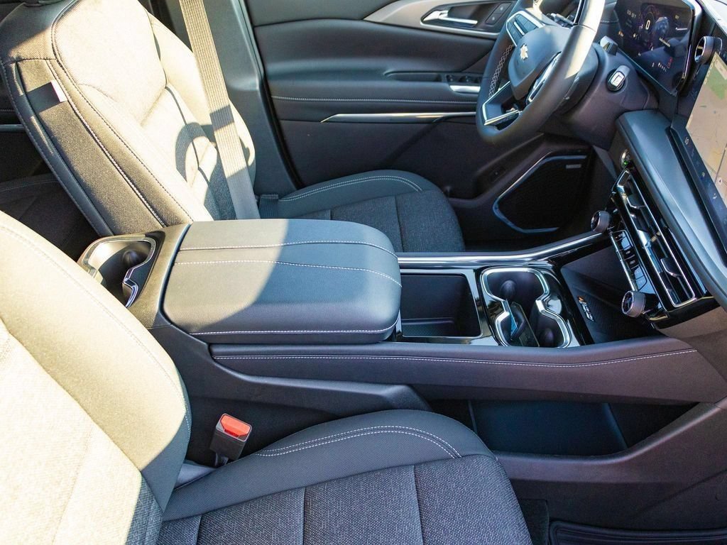 New 2026 Chevrolet Traverse LT w/ Enhanced Driving Package FWD image 10