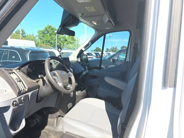 Used 2019 Ford Transit 250 148 Medium Roof RWD image 9