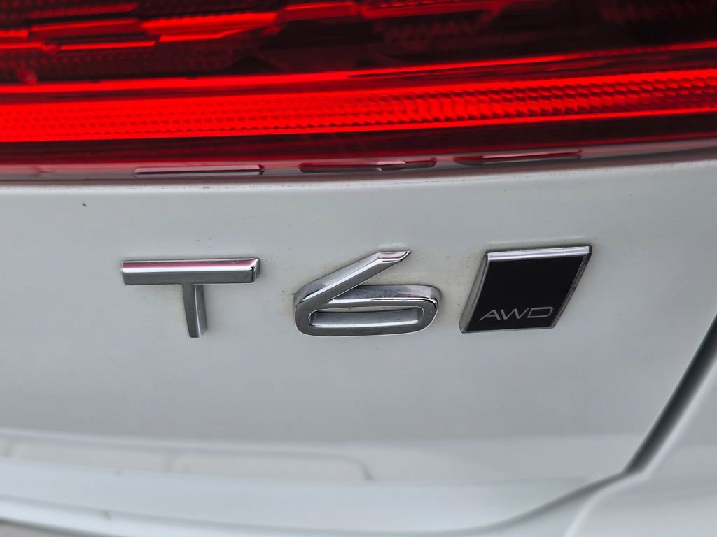Used 2021 Volvo XC60 T6 Inscription AWD/4WD image 11