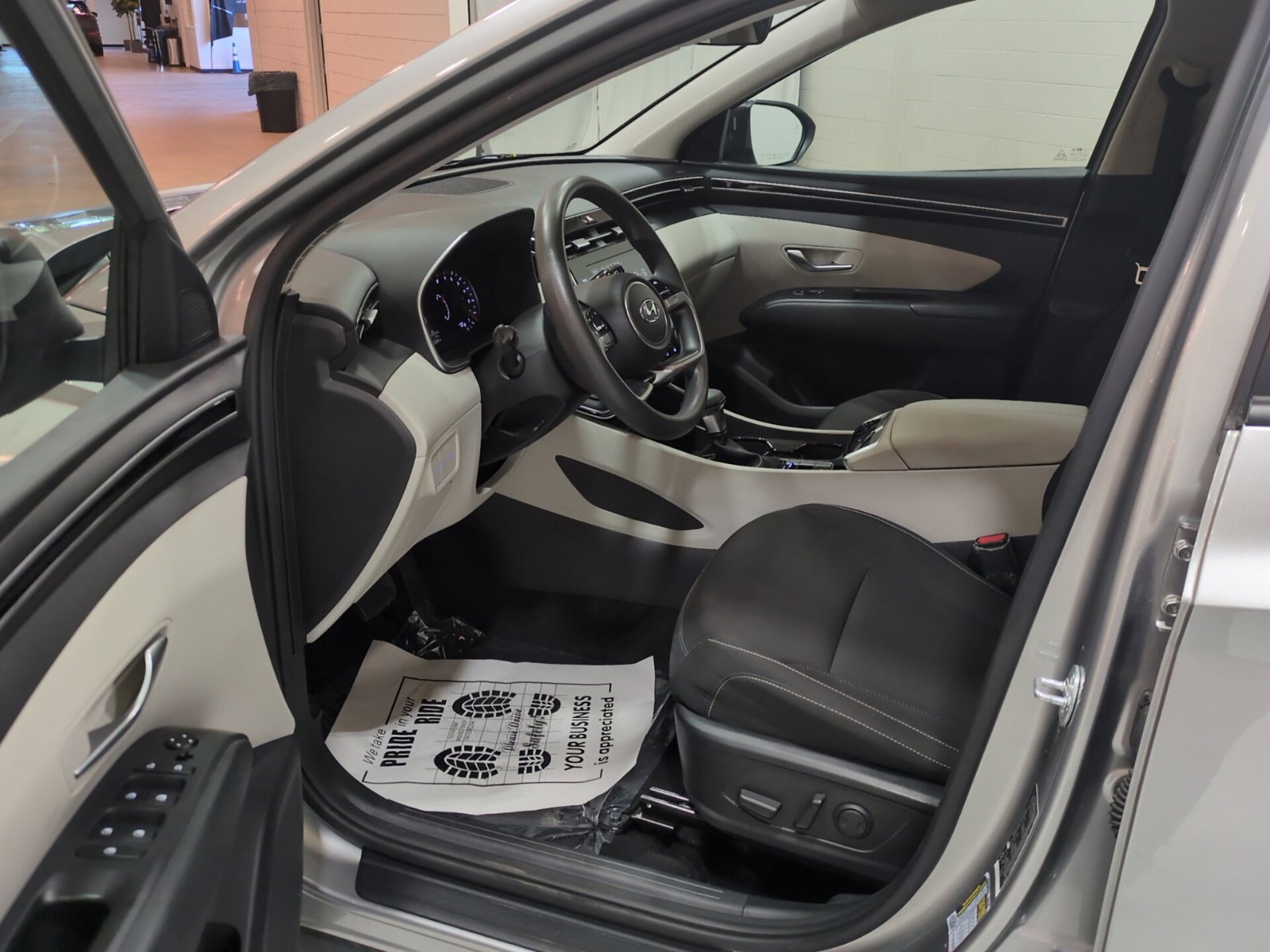 Certified 2023 Hyundai Tucson SEL AWD/4WD image 16
