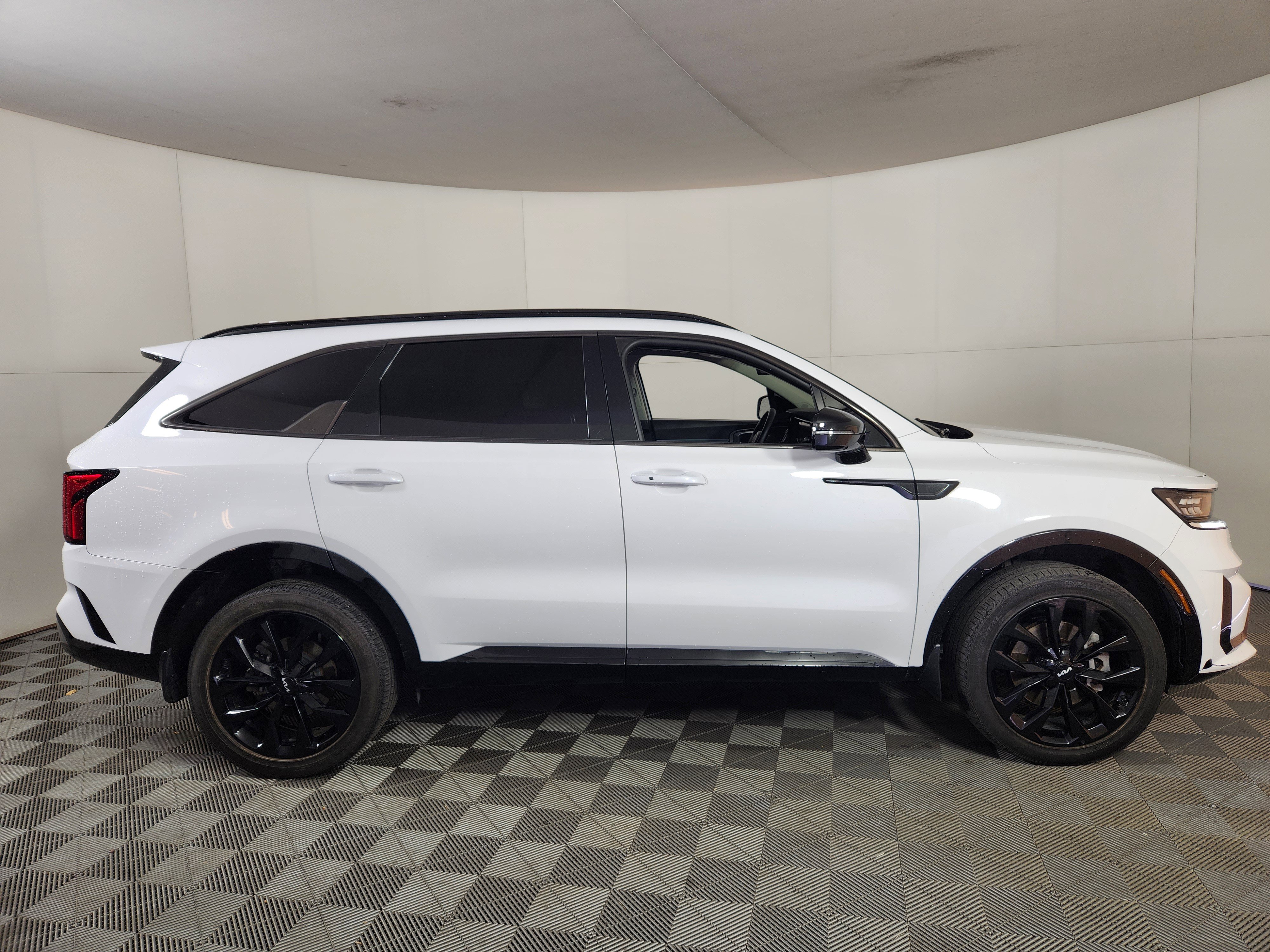 Used 2022 Kia Sorento SX image 8