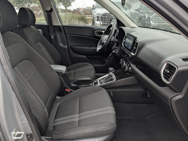 Used 2021 Hyundai Venue SEL FWD image 29