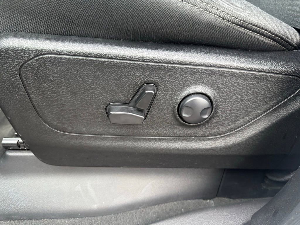 Used 2024 RAM 1500 Big Horn AWD/4WD image 13
