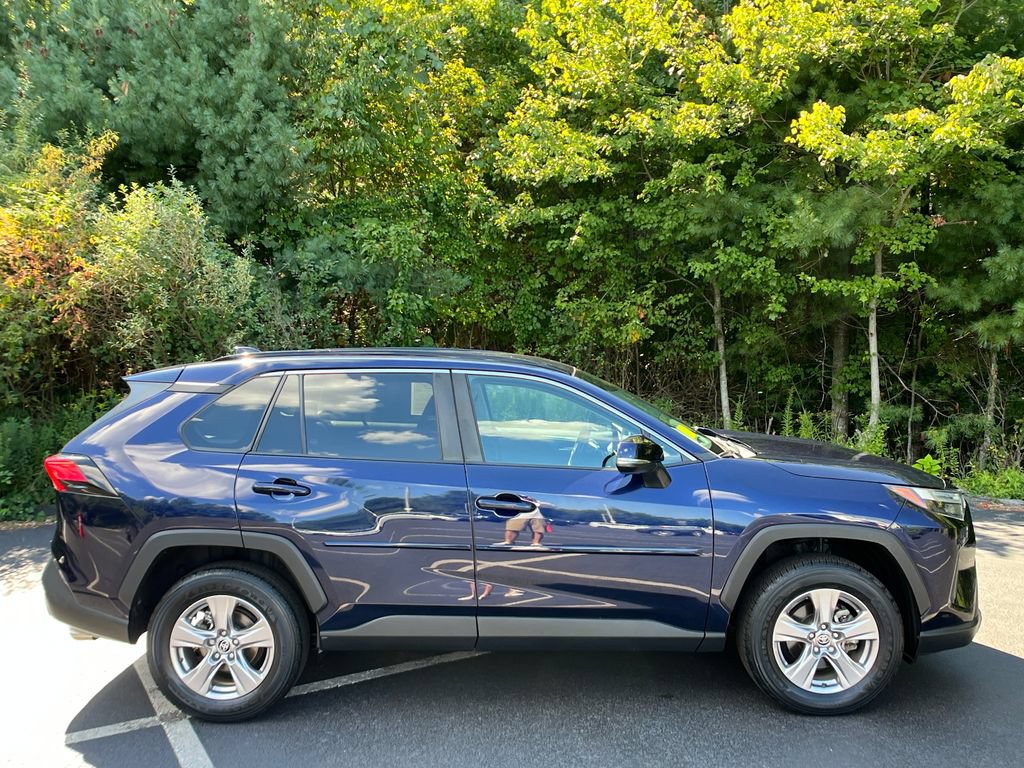 Used 2023 Toyota RAV4 XLE AWD/4WD image 6