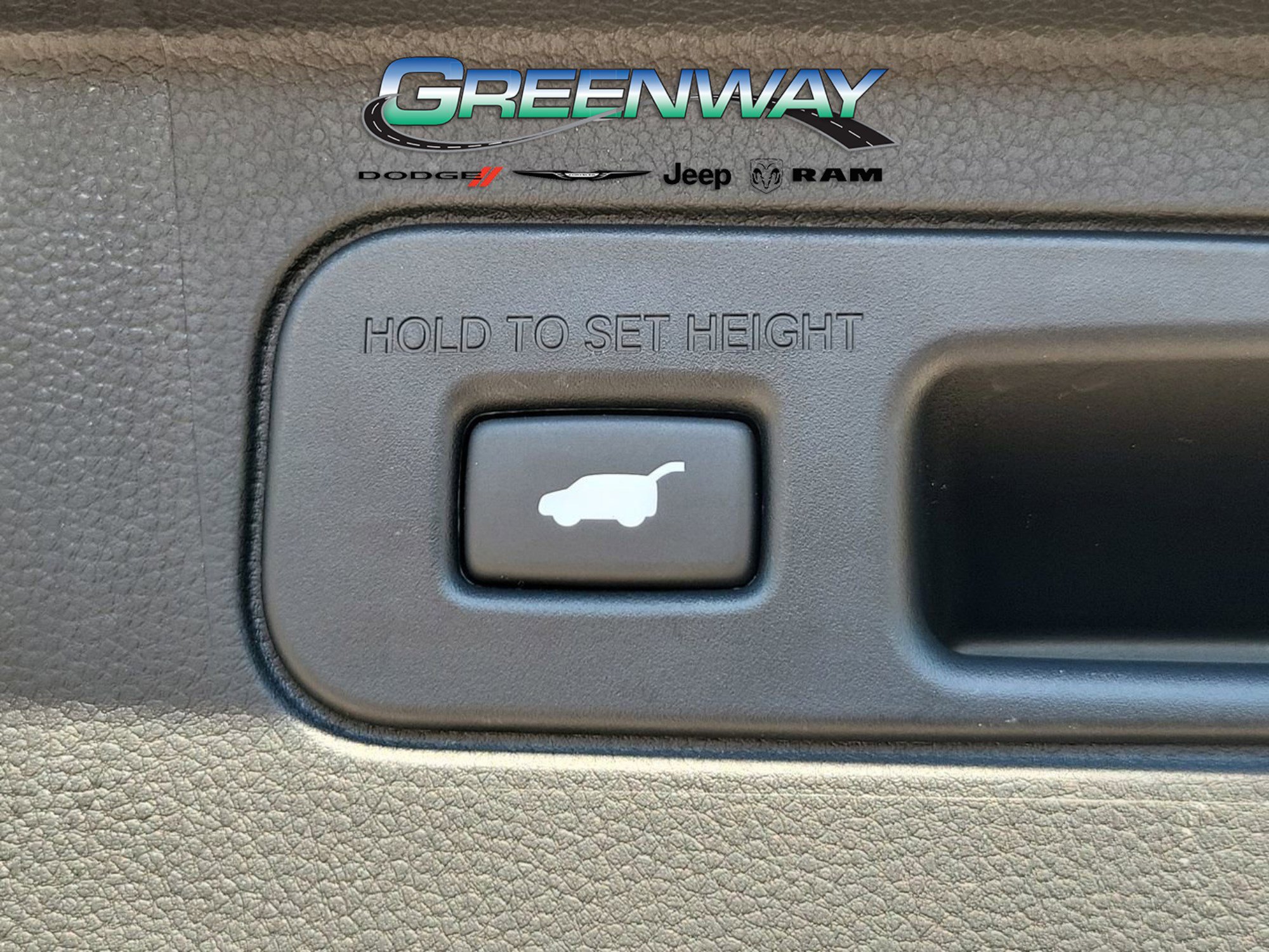 Used 2024 Honda Pilot TrailSport image 8