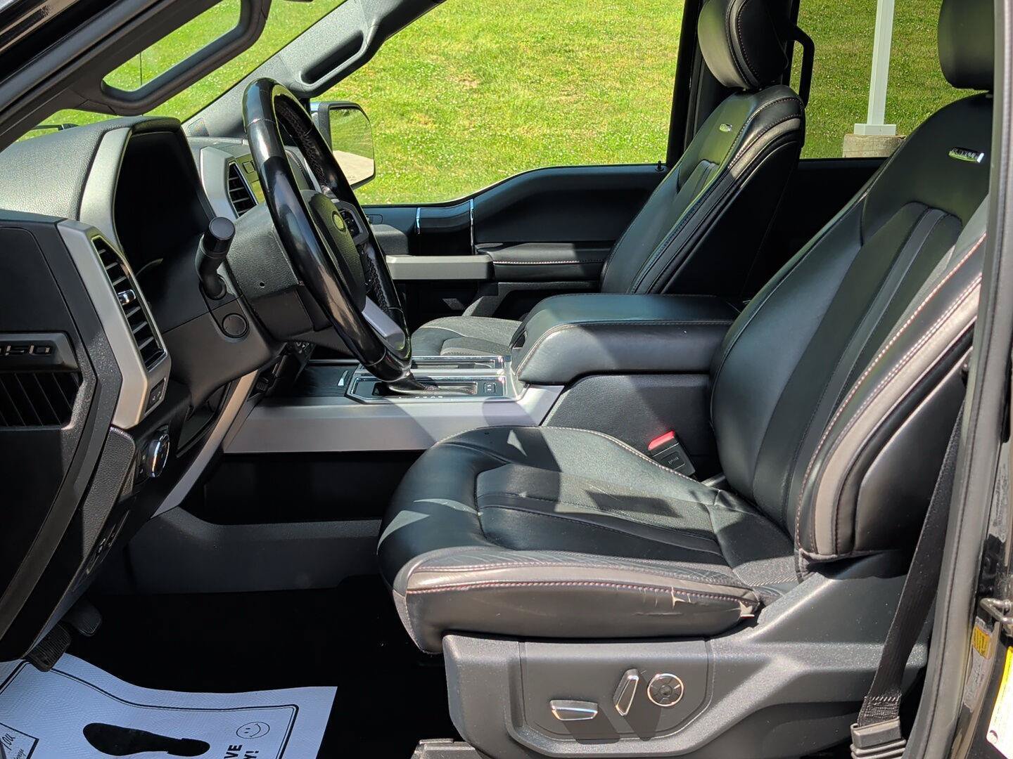 Used 2019 Ford F150 Platinum w/ Equipment Group 701A Luxury AWD/4WD image 14