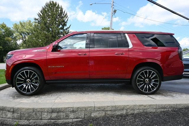 Used 2026 Chevrolet Suburban High Country AWD/4WD image 8