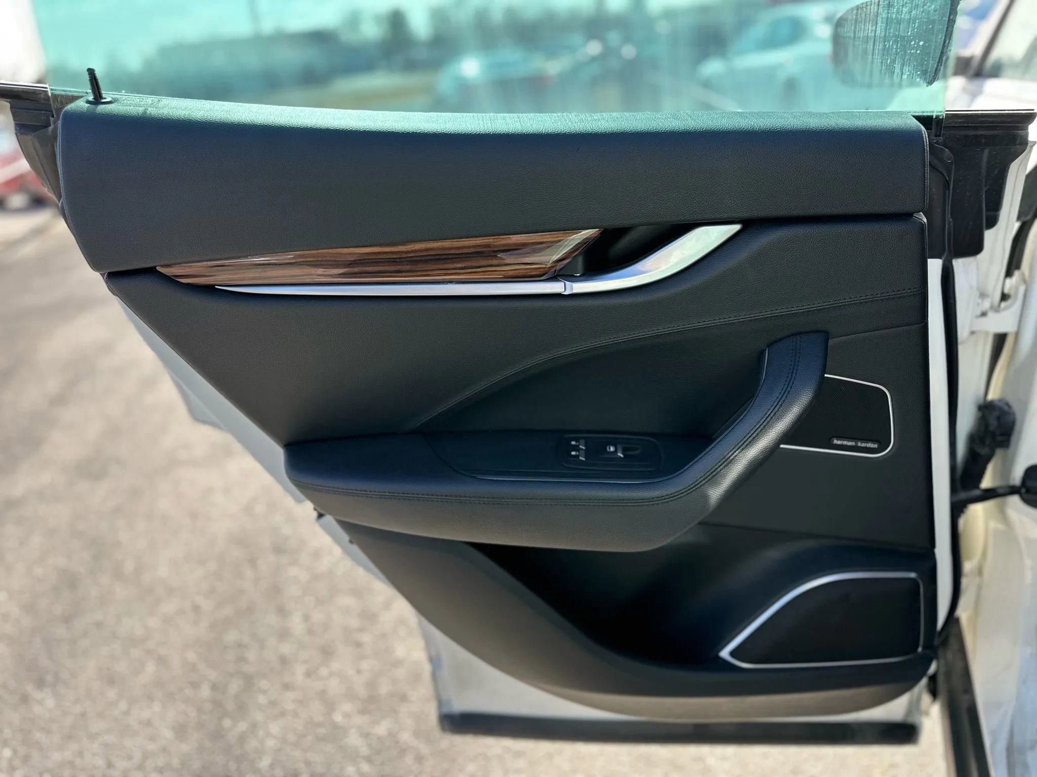 Used 2017 Maserati Levante w/ Sport Package image 20