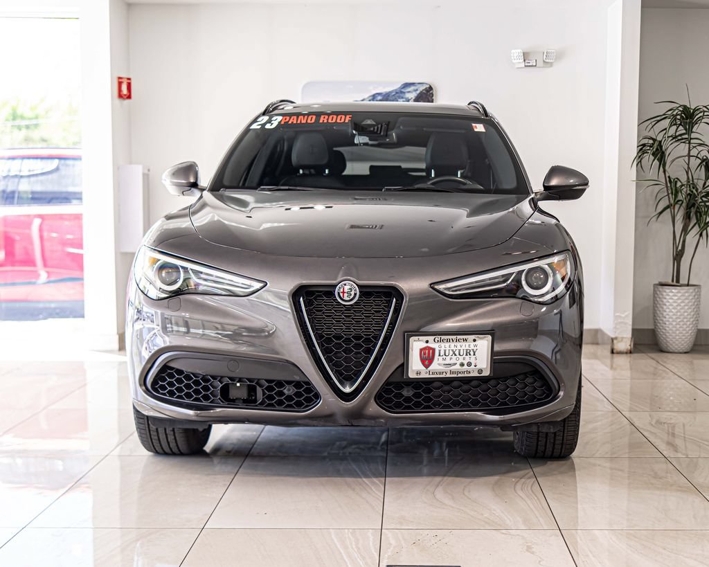 Used 2023 Alfa Romeo Stelvio Ti AWD/4WD image 2