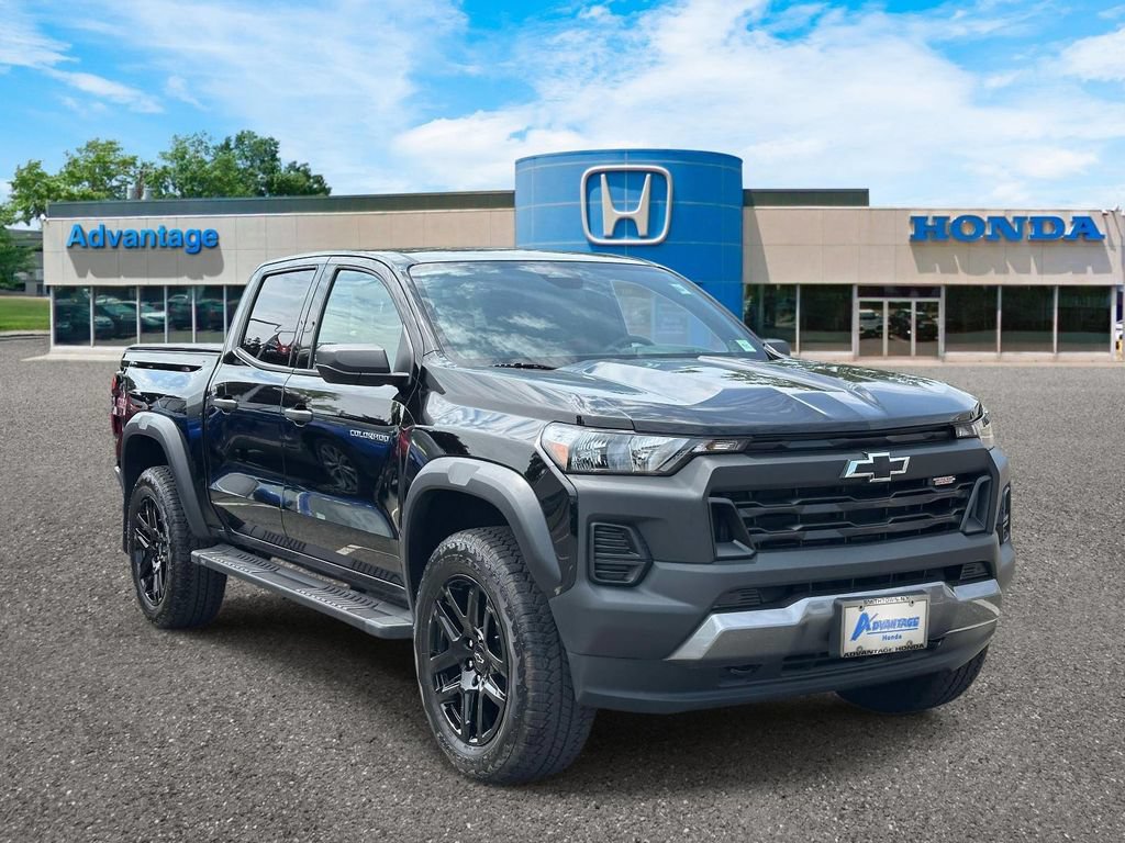 Used 2023 Chevrolet Colorado Trail Boss w/ LPO, Dark Essentials Package AWD/4WD image 1