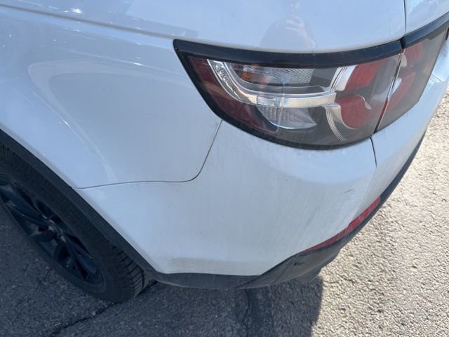 Used 2018 Land Rover Discovery Sport SE image 10