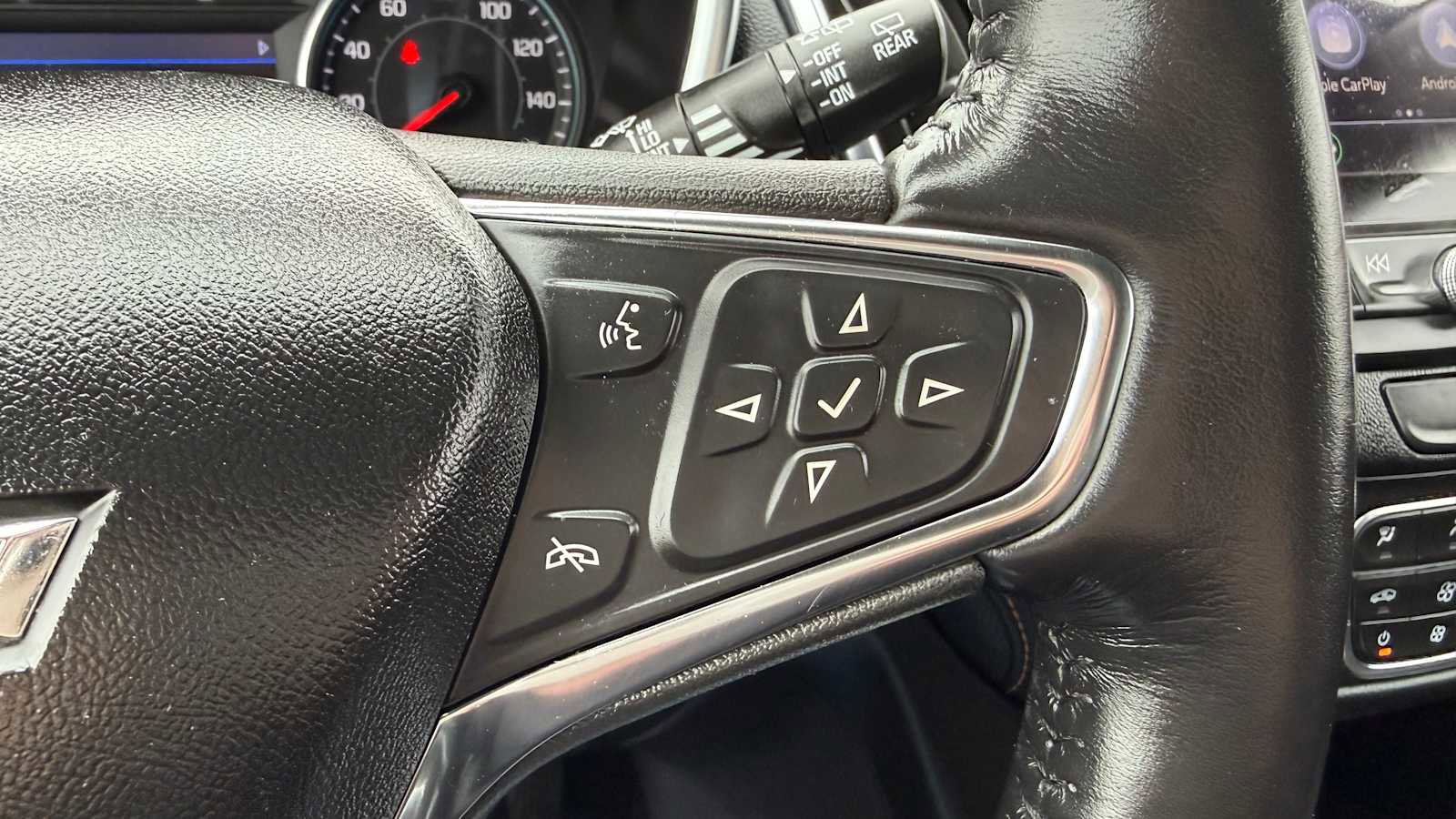 Used 2021 Chevrolet Equinox Premier AWD/4WD image 16