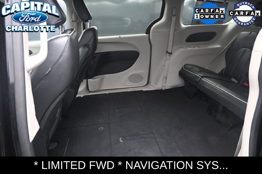 Used 2024 Chrysler Pacifica Limited FWD image 10