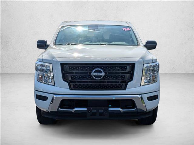 Used 2024 Nissan Titan SV AWD/4WD image 2