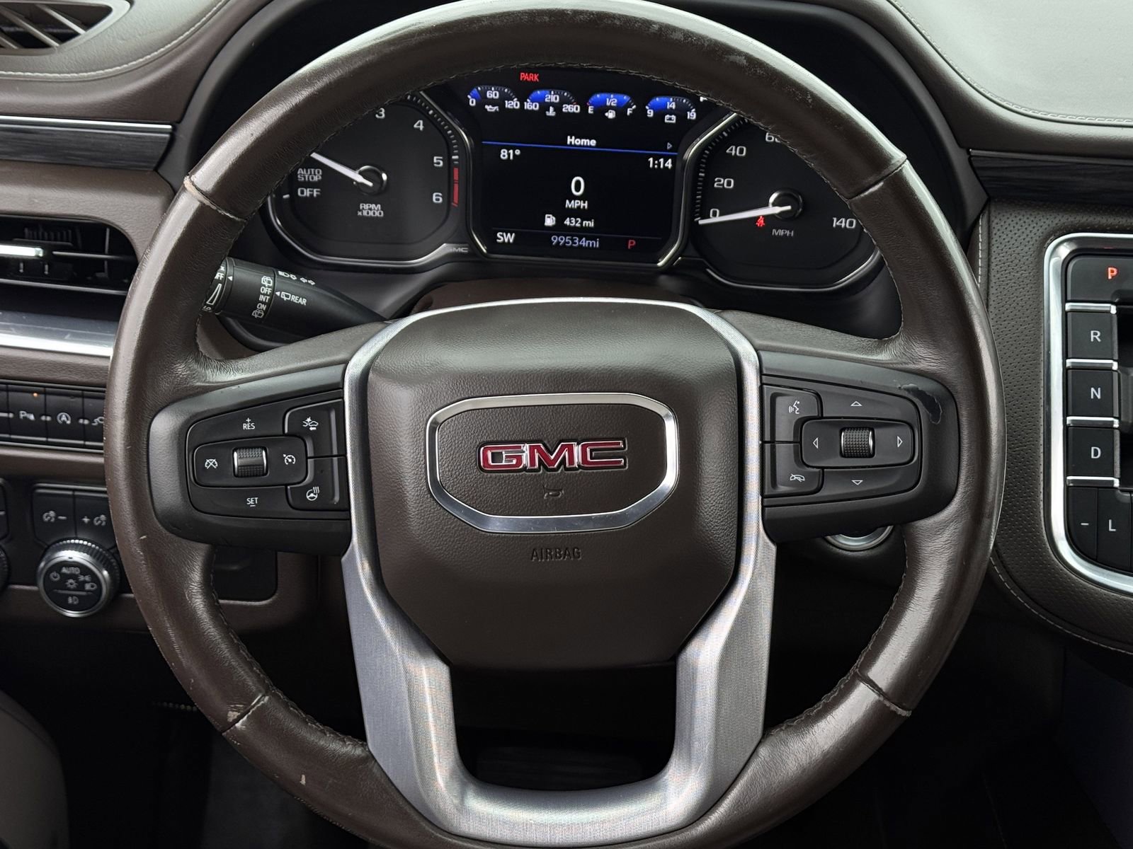 Used 2021 GMC Yukon XL SLT w/ SLT Luxury Package image 16