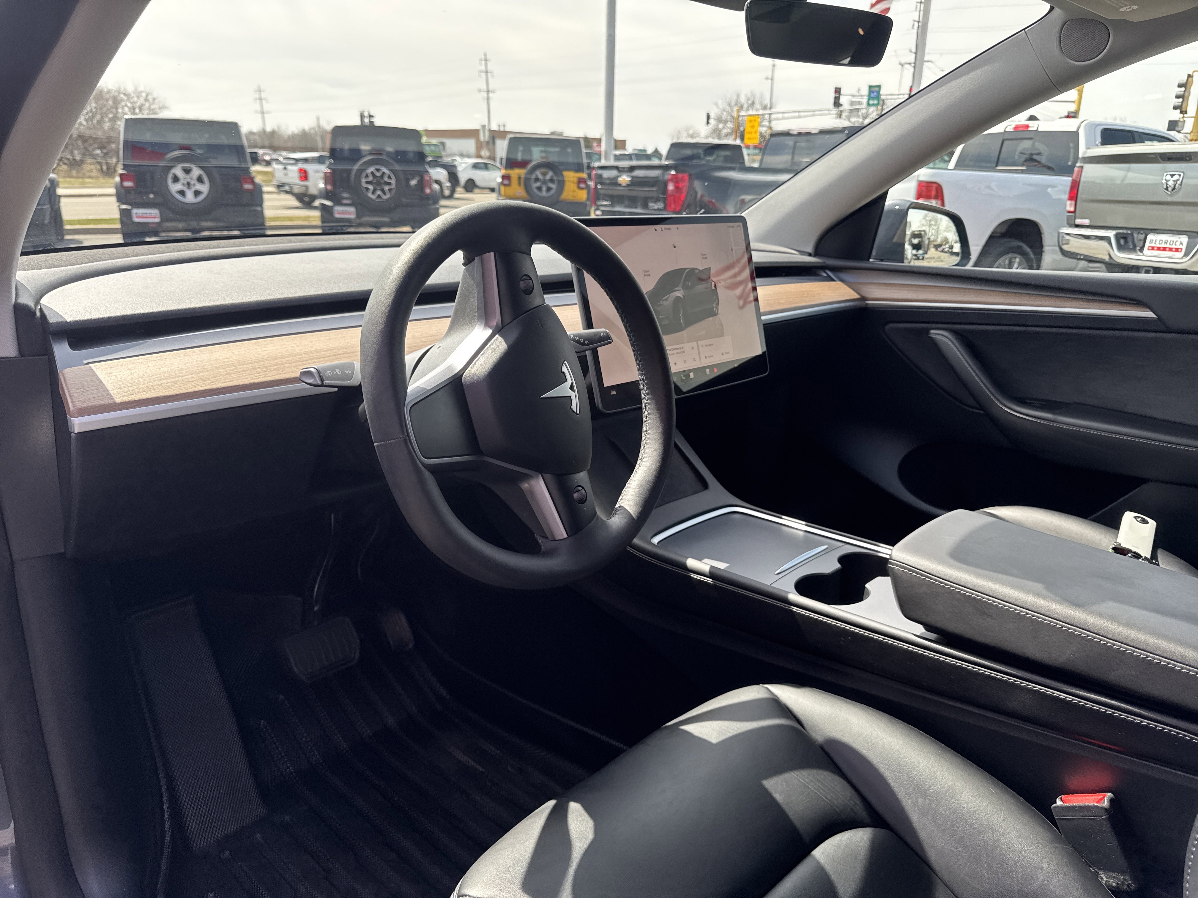 Used 2023 Tesla Model Y Long Range image 16