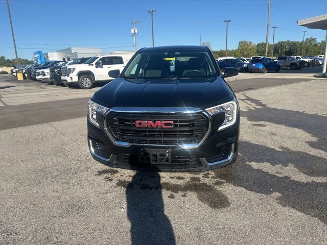 Used 2024 GMC Terrain SLE image 11