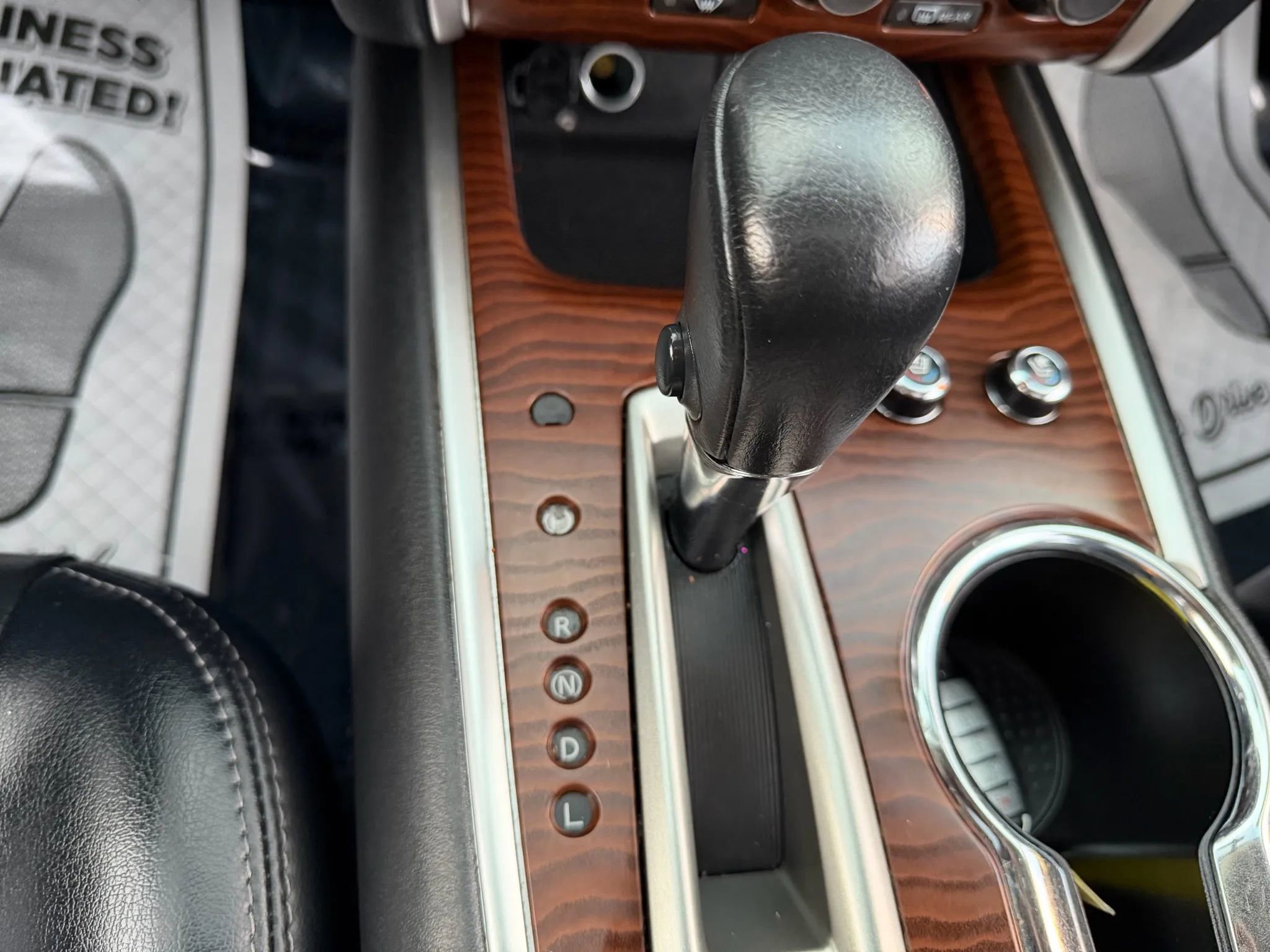 Used 2018 Nissan Pathfinder Platinum w/ Cargo Package image 26