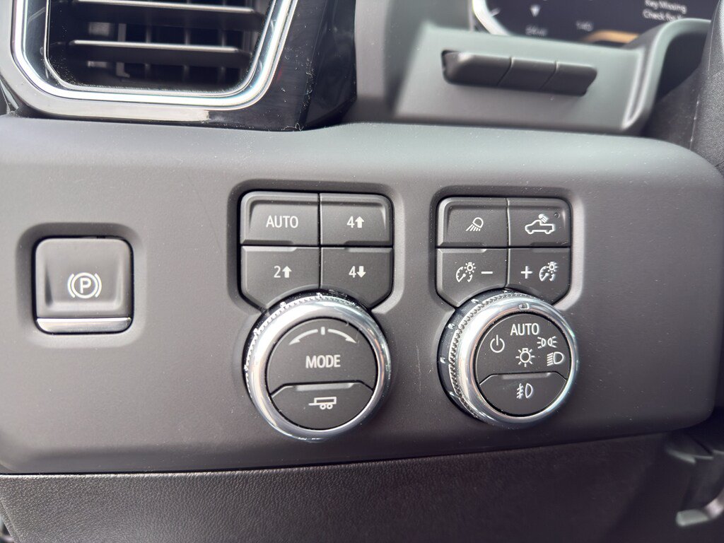 New 2026 GMC Sierra 2500 Denali Ultimate AWD/4WD image 18