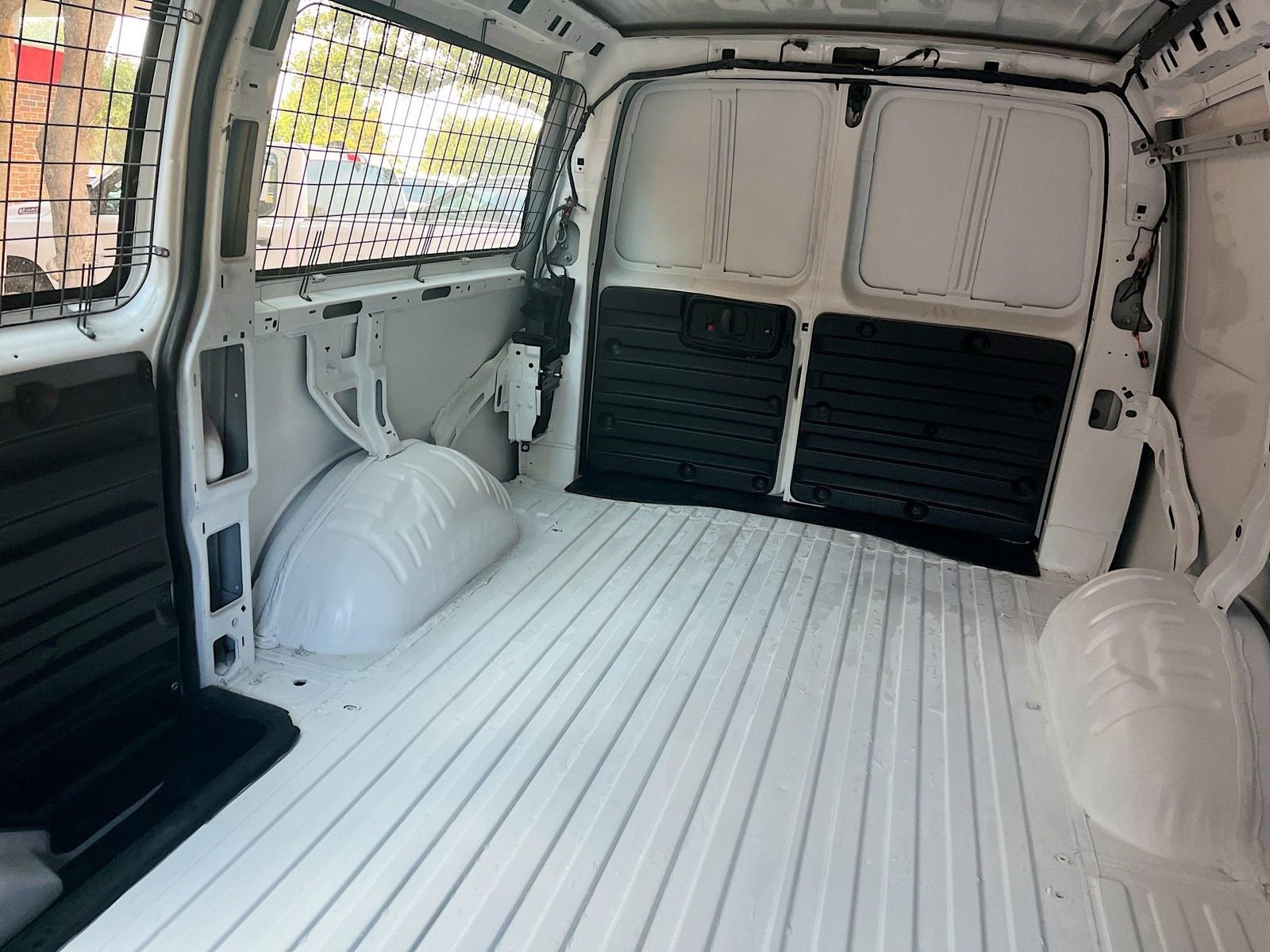 Used 2025 Chevrolet Express 2500 w/ Driver Convenience Package image 22