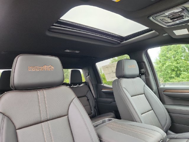New 2026 Chevrolet Silverado 1500 High Country w/ High Country Premium Package AWD/4WD image 14