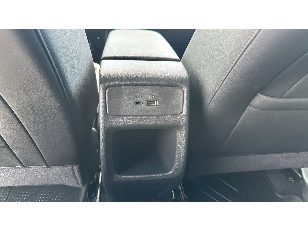 Used 2024 Chevrolet Trax RS w/ Sunroof Package FWD image 20